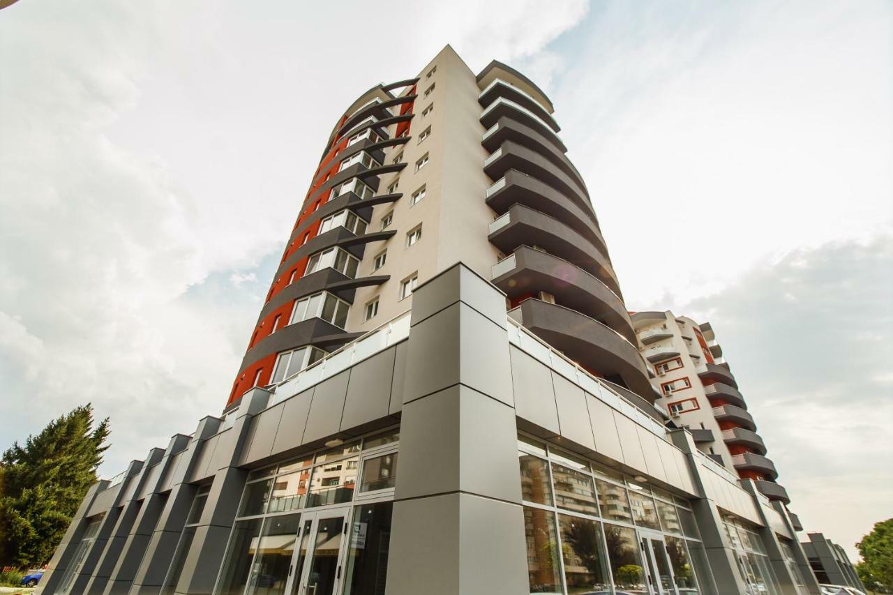 Spacious & Bright 2 Bedroom Central Apartment Oradea Dış mekan fotoğraf